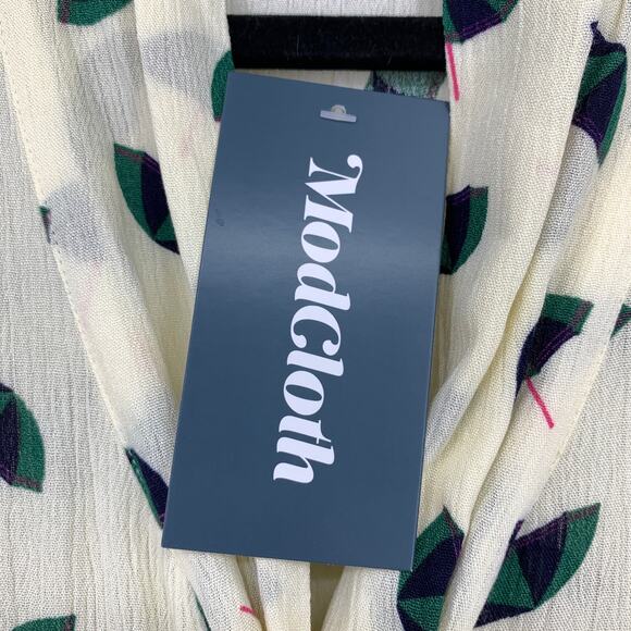 Modcloth Tie Neck Short Sleeve Blouse Womens Size Medium Cream Umbrella Print - Picture 6 of 9